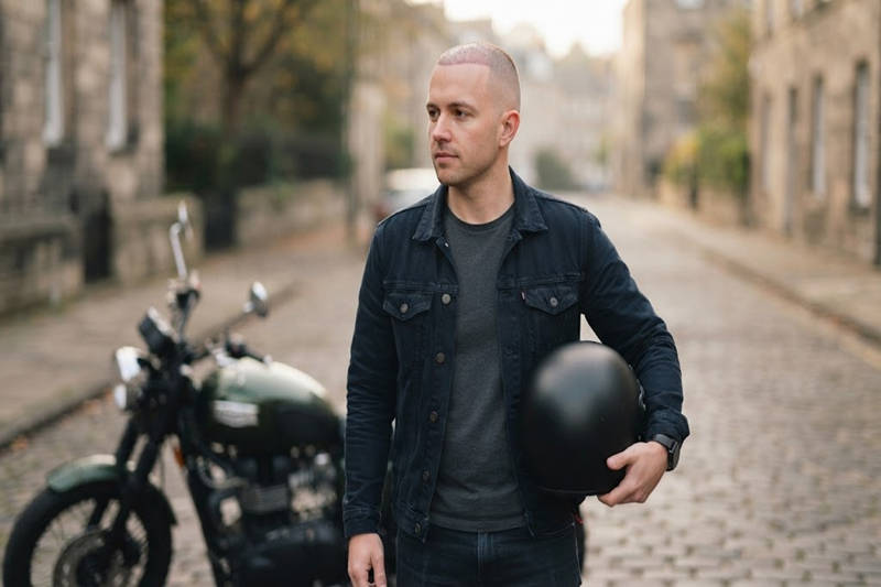 Wearing a helmet after hair transplant